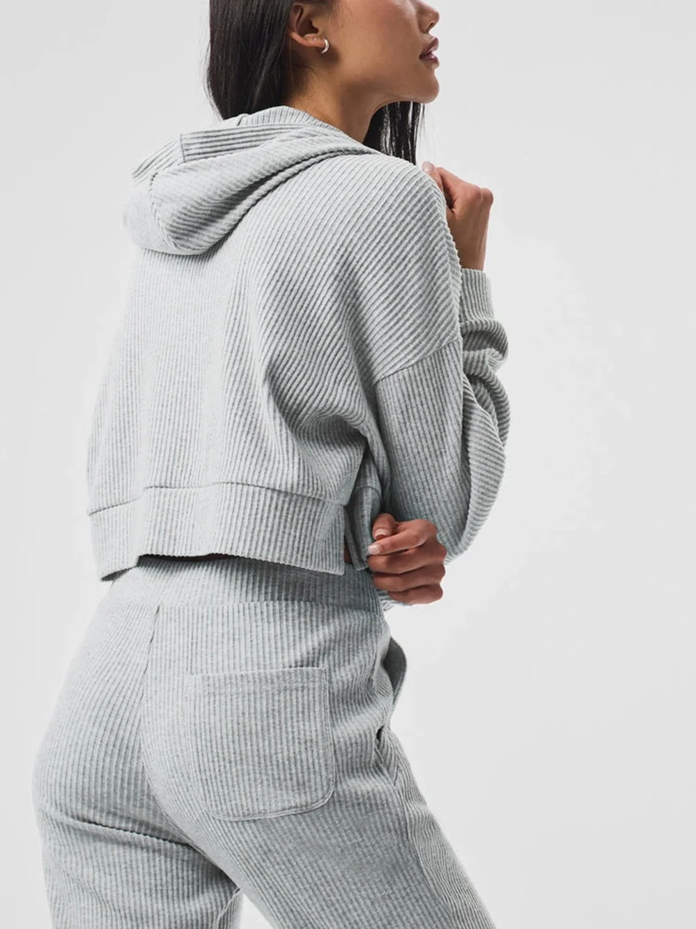 🩶 ALO Muse Cropped Hoodie in athletic‎ heather grey Ribbed Cozy
